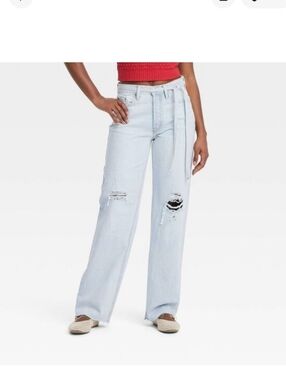 Universal Thread Mid Rise Baggy Light Blue Relaxed Straight-Leg Distressed Jeans